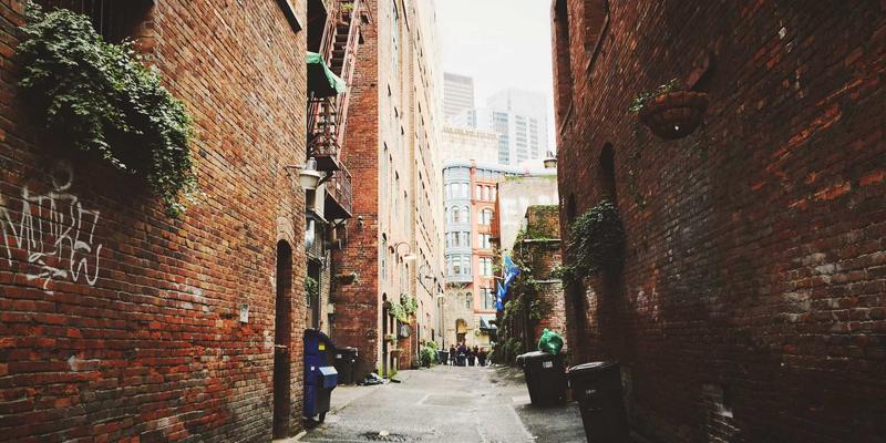 婚宴策划的艺术：揭秘婚礼色彩心理学如何影响现场情绪与照片质感 | 我的婚礼加