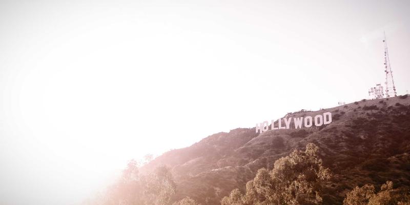 小型私密婚礼策划指南：三步打造温馨精致的微型庆典 | 婚礼布置与摄影全攻略